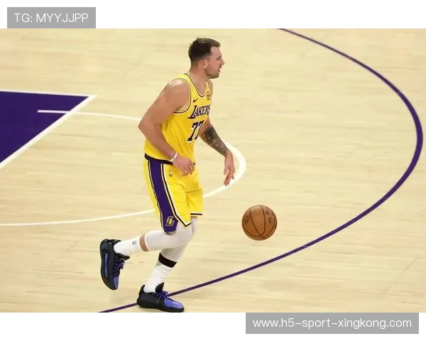 湖人团队在比赛终场前的策略执行无懈可击