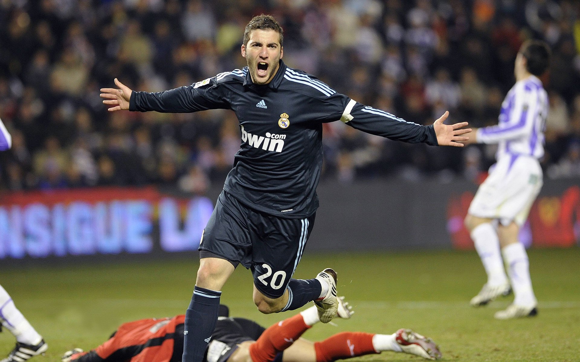 足球比赛精彩集锦